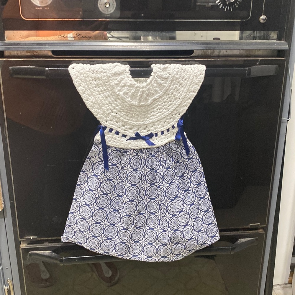 Over the oven handle dishcloth